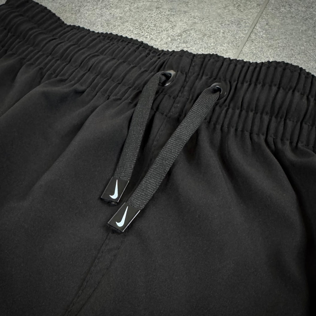 Bermuda Elastano Nike Preta
