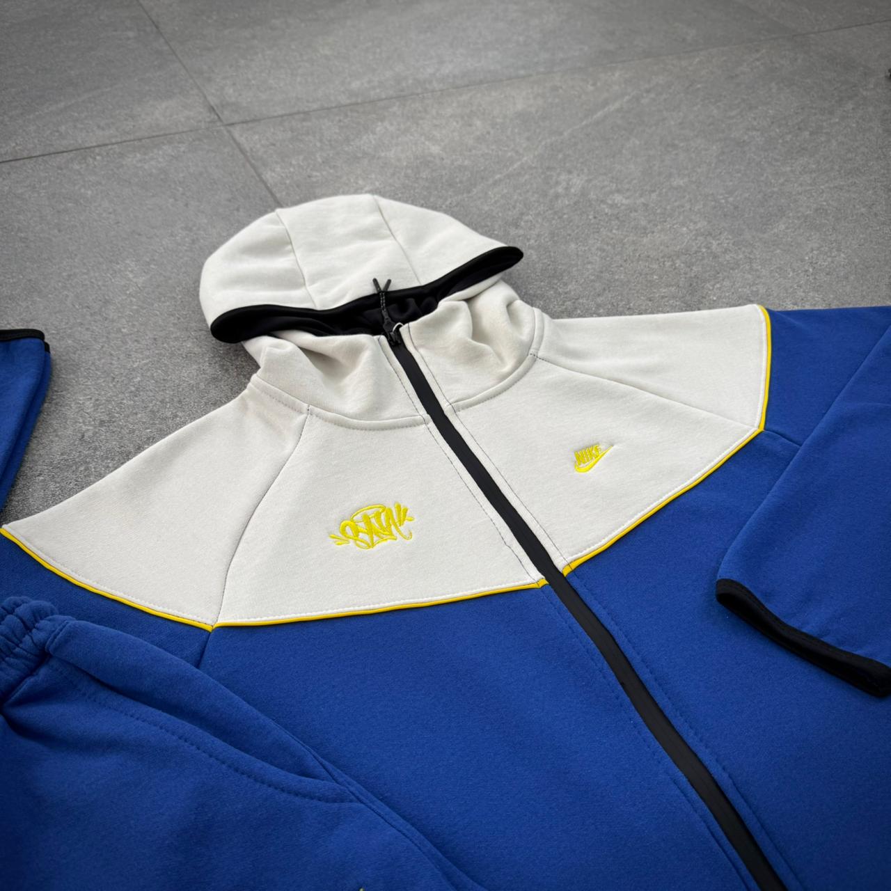 Conjunto Tech Fleece Nike - Azul e Branco