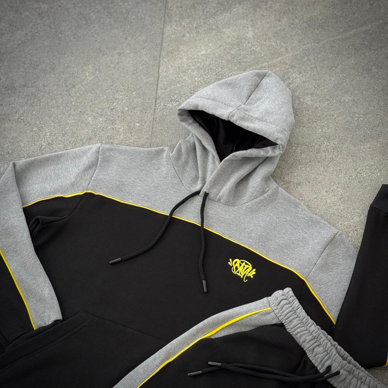 Conjunto Tech Fleece Nike - Preto e Cinza