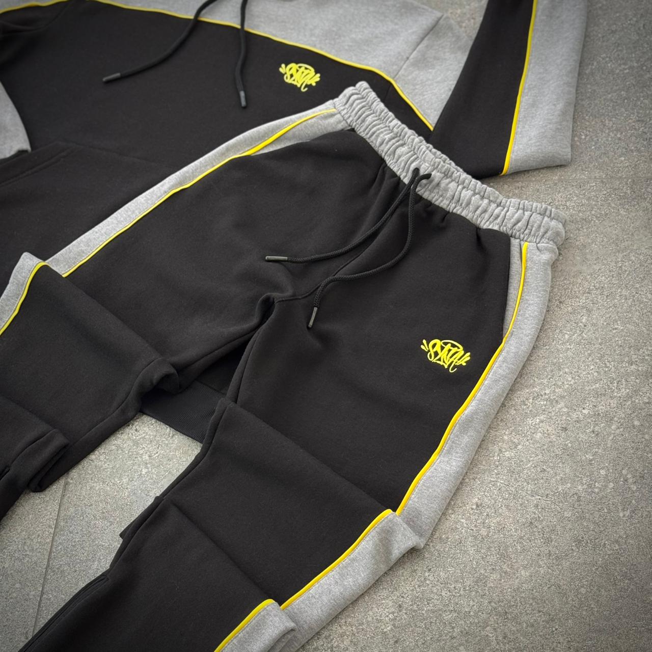 Conjunto Tech Fleece Nike - Preto e Cinza
