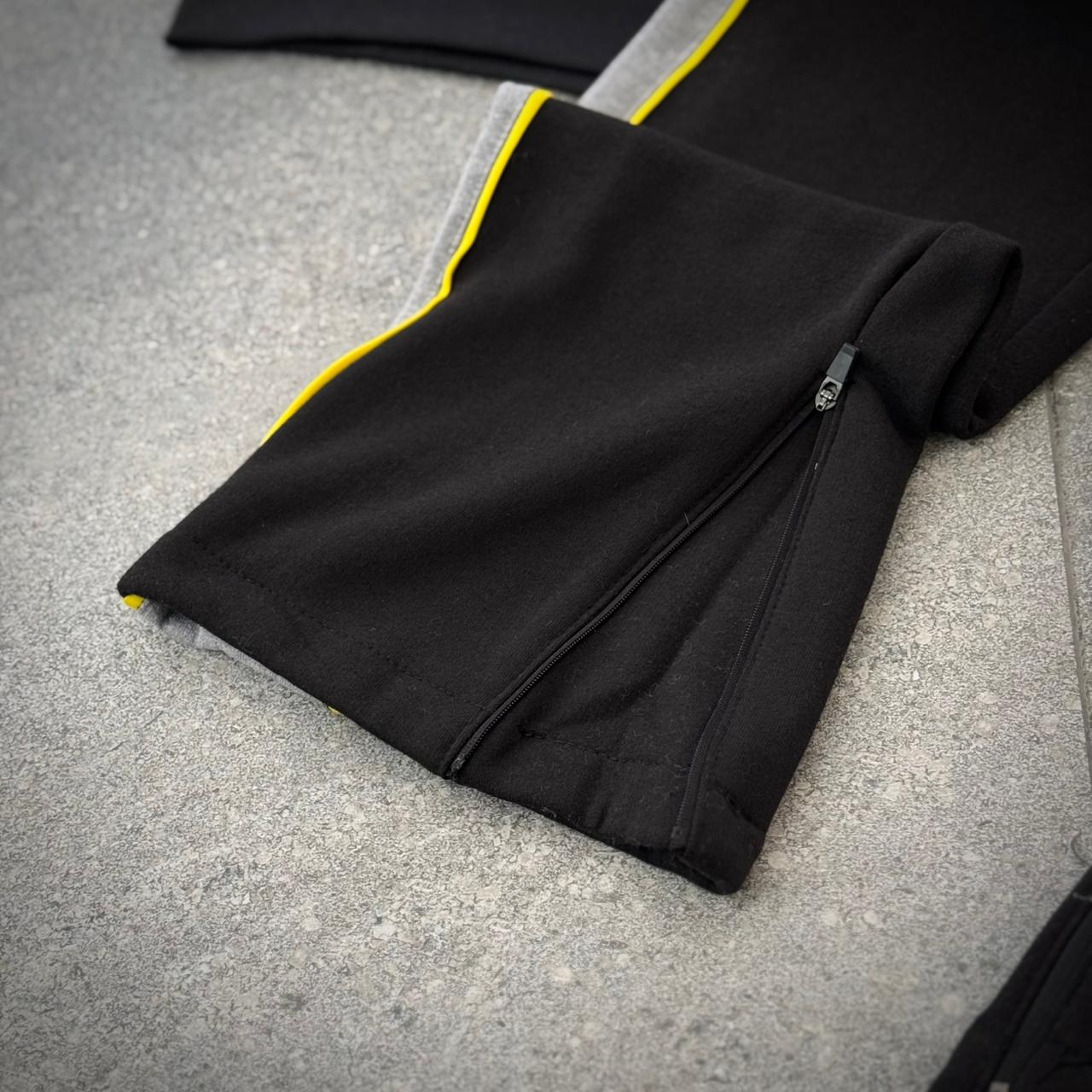 Conjunto Tech Fleece Nike - Preto e Cinza