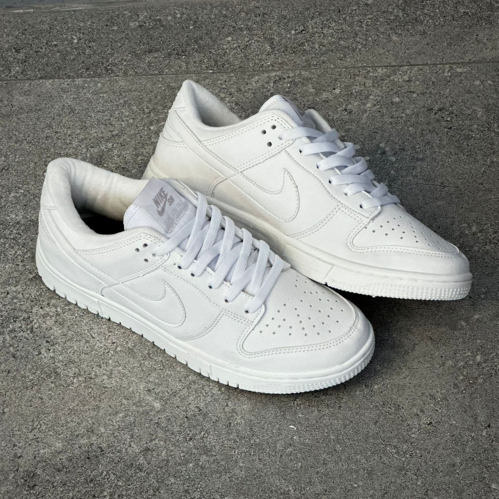 Nike Dunk Low pro branco - premium
